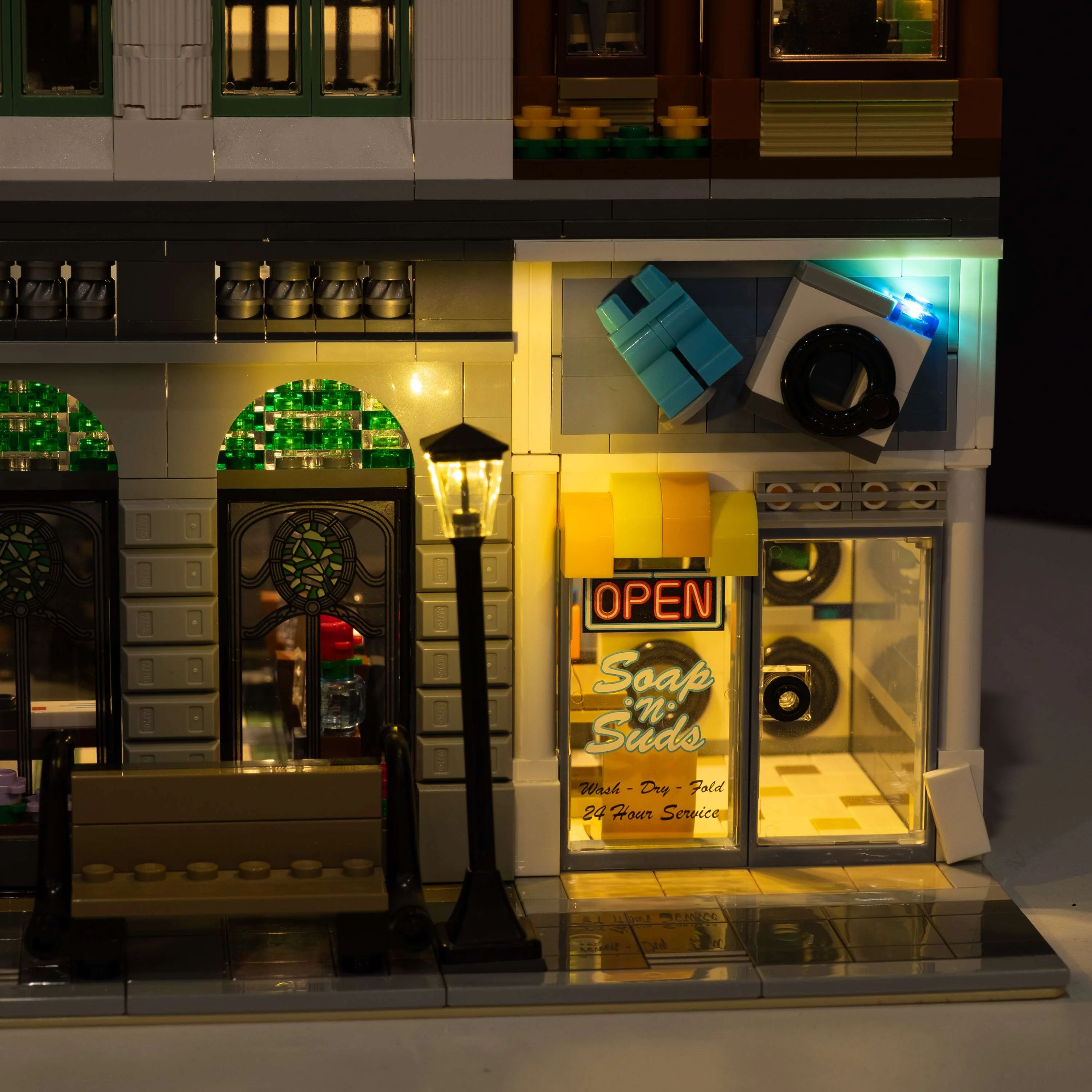 LEGO® Brick Bank #10251 DIY Light Bundle - Image 2