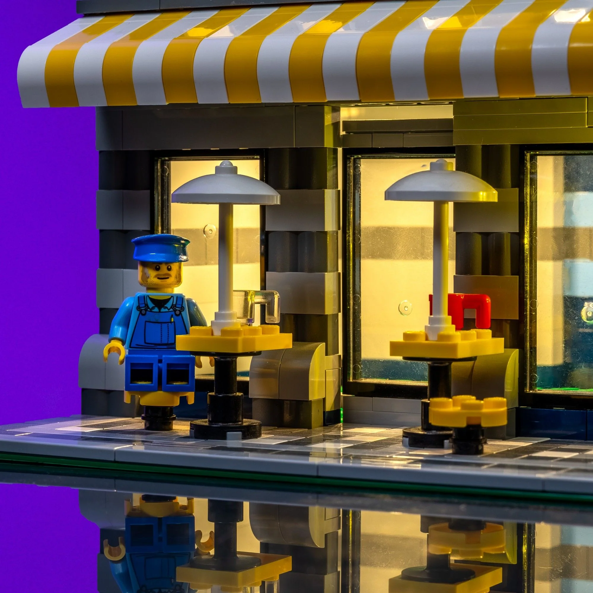 Light Kit for LEGO® Cafe Corner #10182 - Image 8