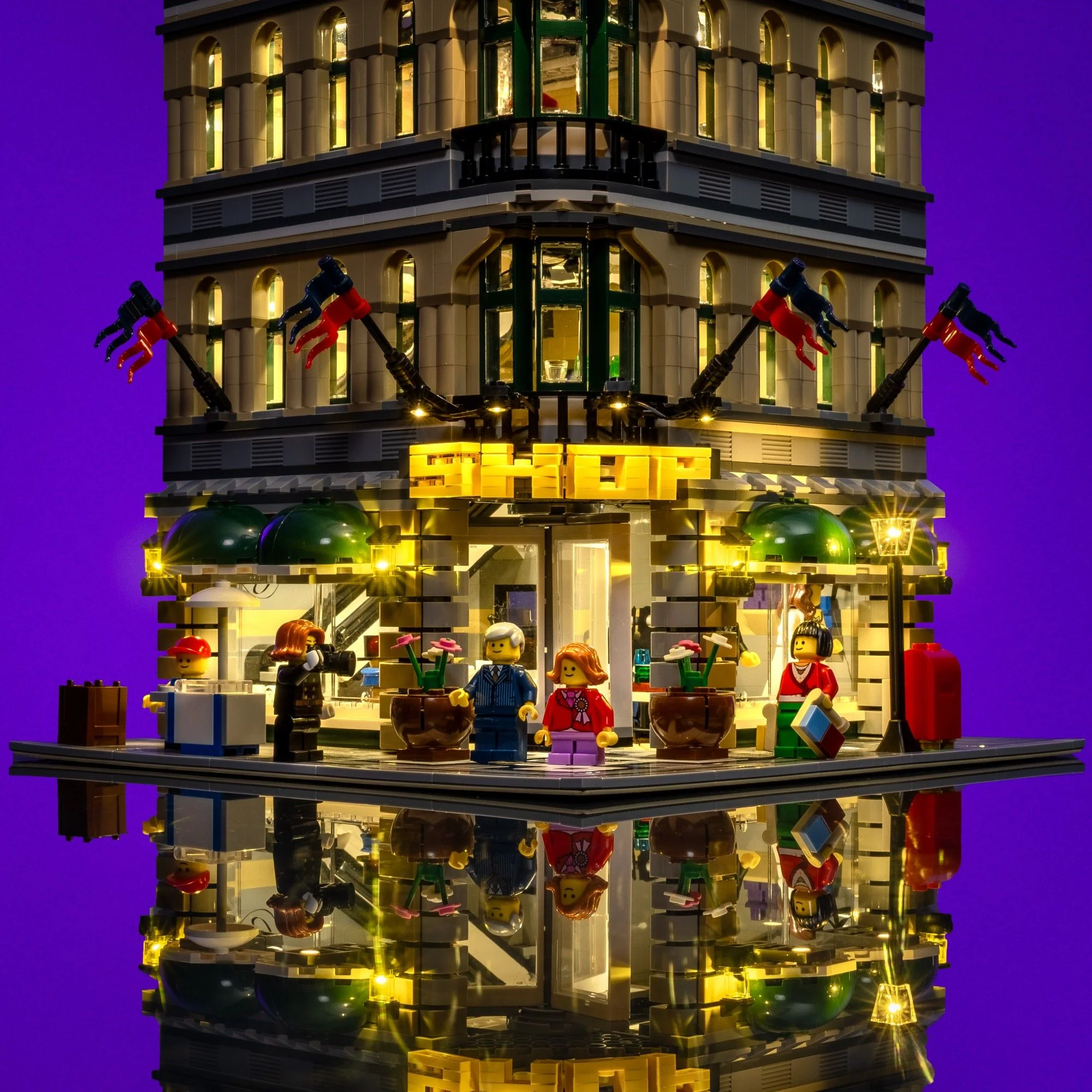Light Kit for LEGO® Grand Emporium #10211 - Image 13