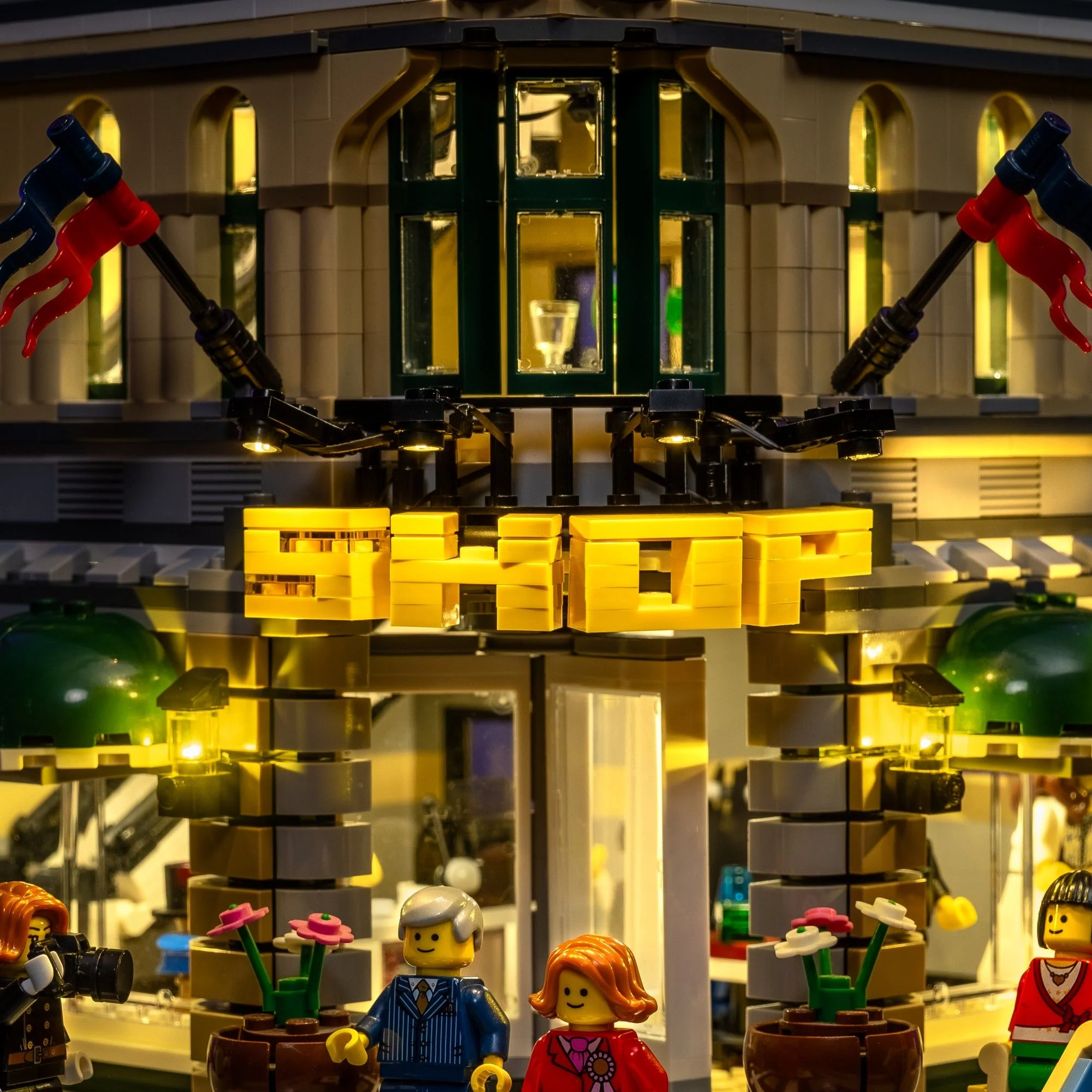 Light Kit for LEGO® Grand Emporium #10211 - Image 3