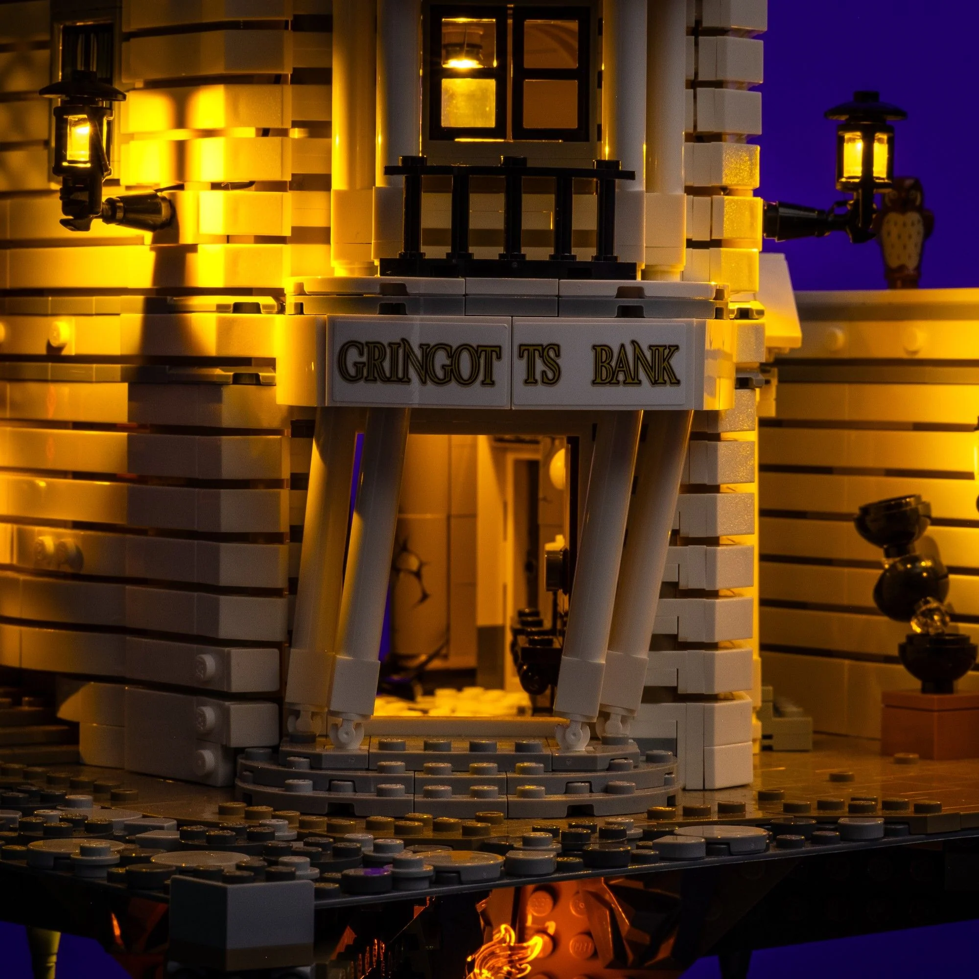 Light Kit for LEGO® Gringotts™ Wizarding Bank – Collectors' Edition #76417 - Image 3