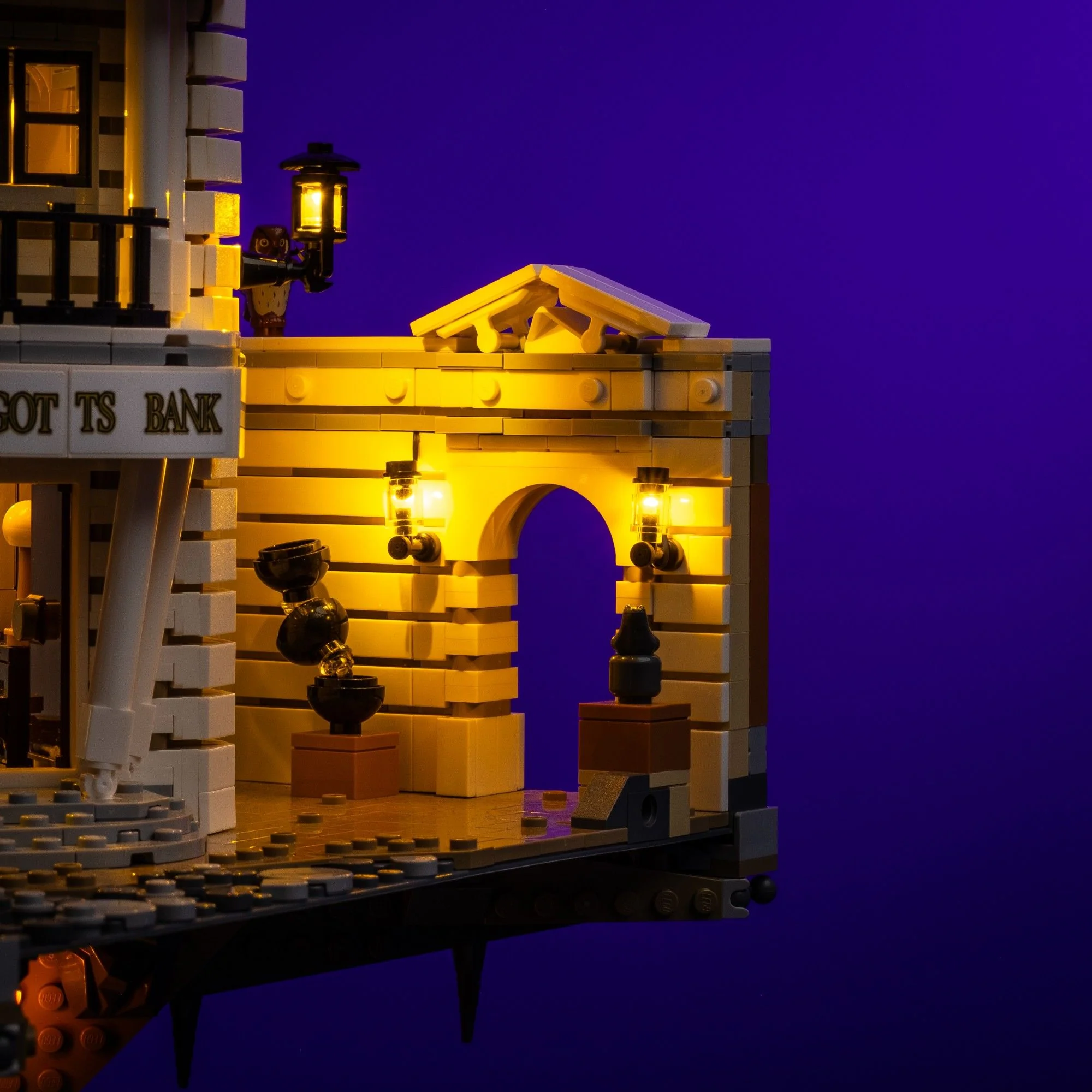 Light Kit for LEGO® Gringotts™ Wizarding Bank – Collectors' Edition #76417 - Image 6