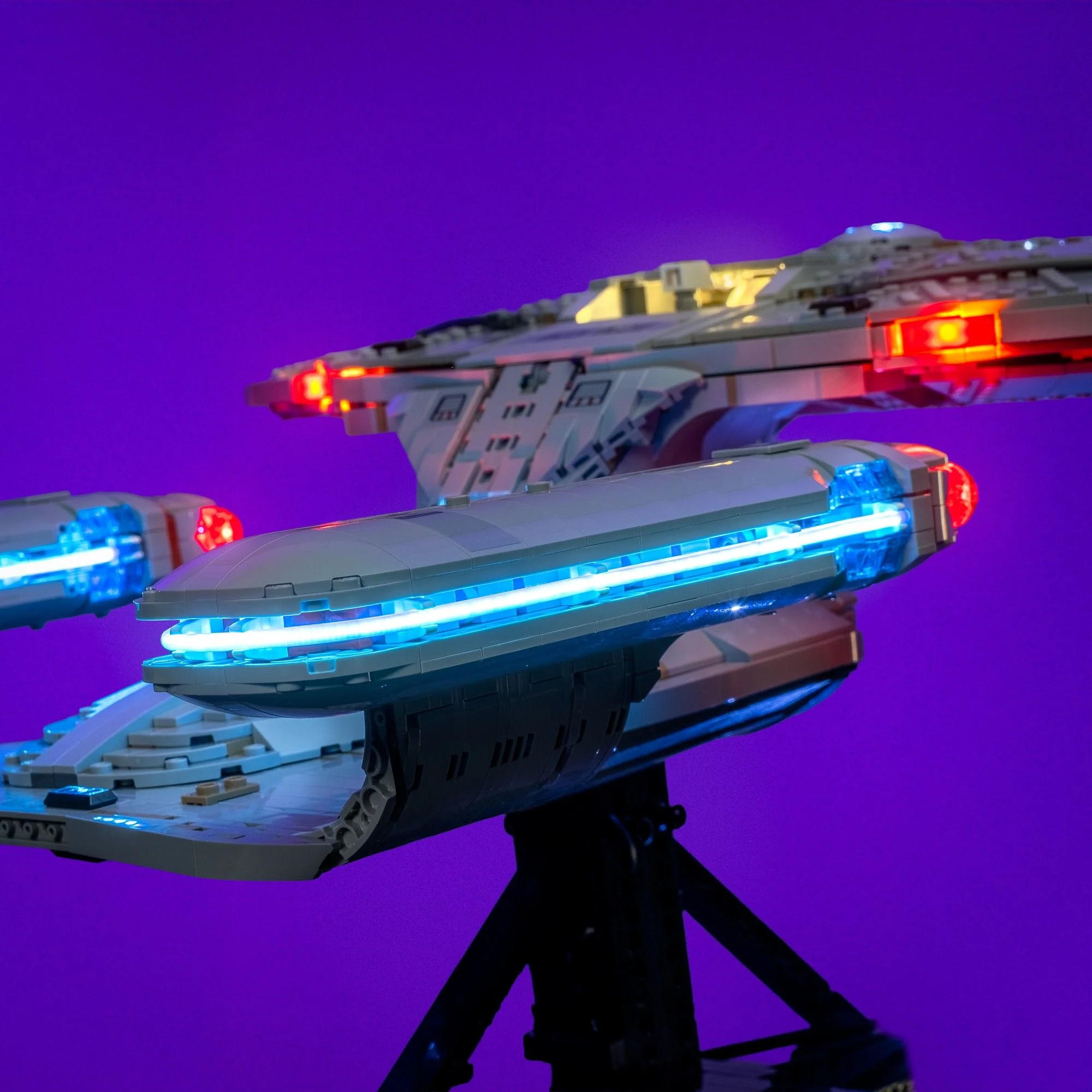 Light Kit for LEGO® Star Trek: U.S.S. Enterprise NCC-1701-D™ #10356 - Image 5