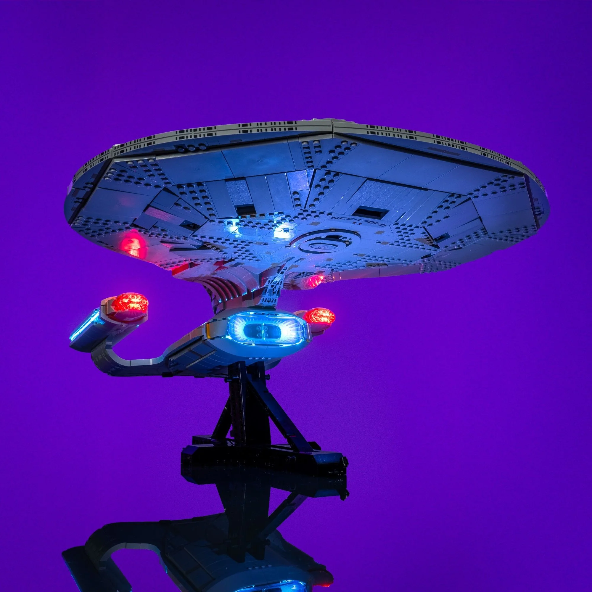 Light Kit for LEGO® Star Trek: U.S.S. Enterprise NCC-1701-D™ #10356 - Image 6