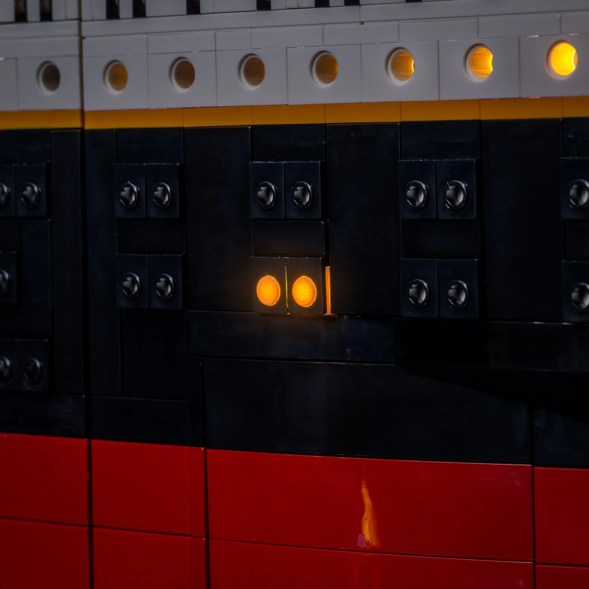 Light Kit for LEGO® Titanic #10294 - Image 10