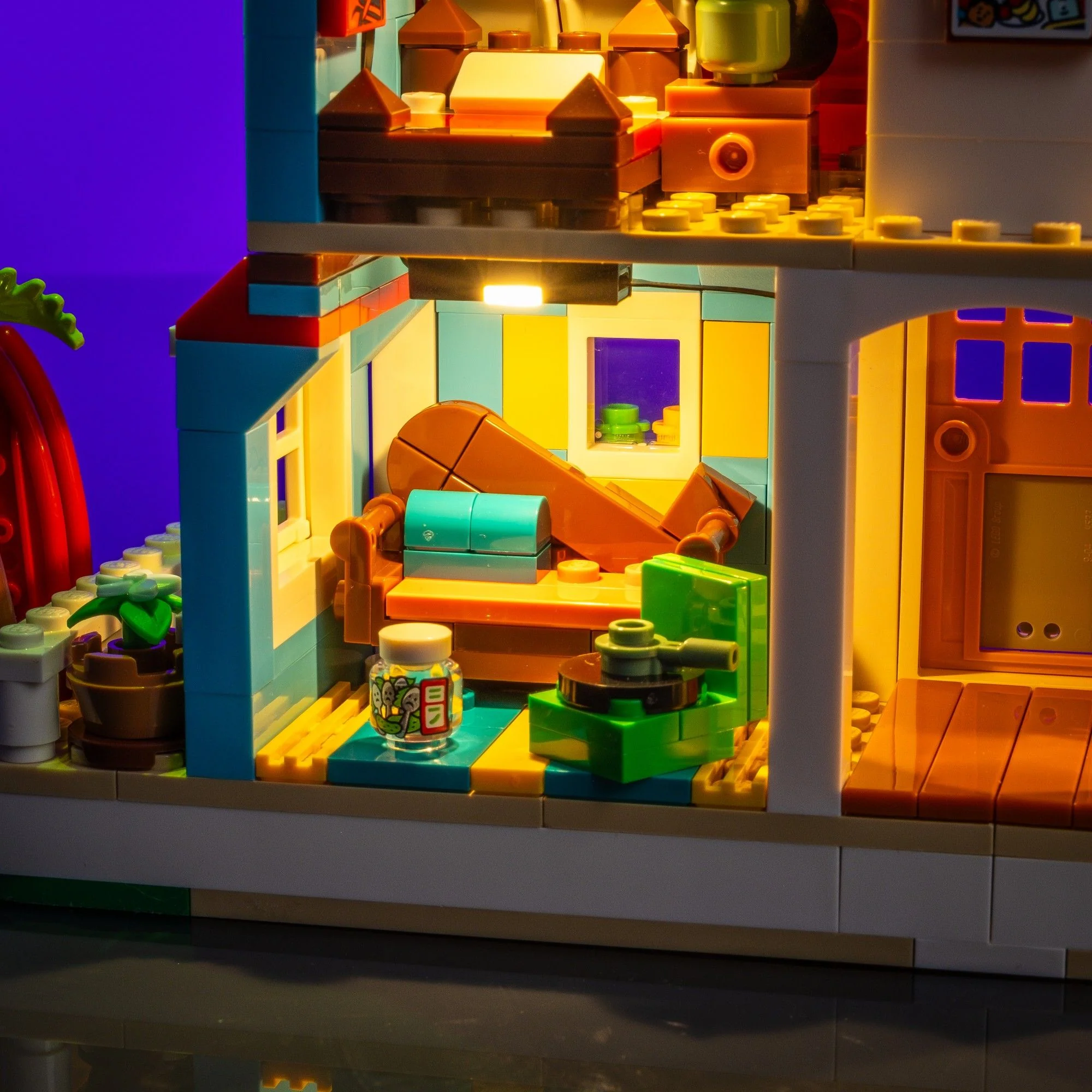 Light Kit for LEGO® Disney Lilo and Stitch Beach House #43268 - Image 8