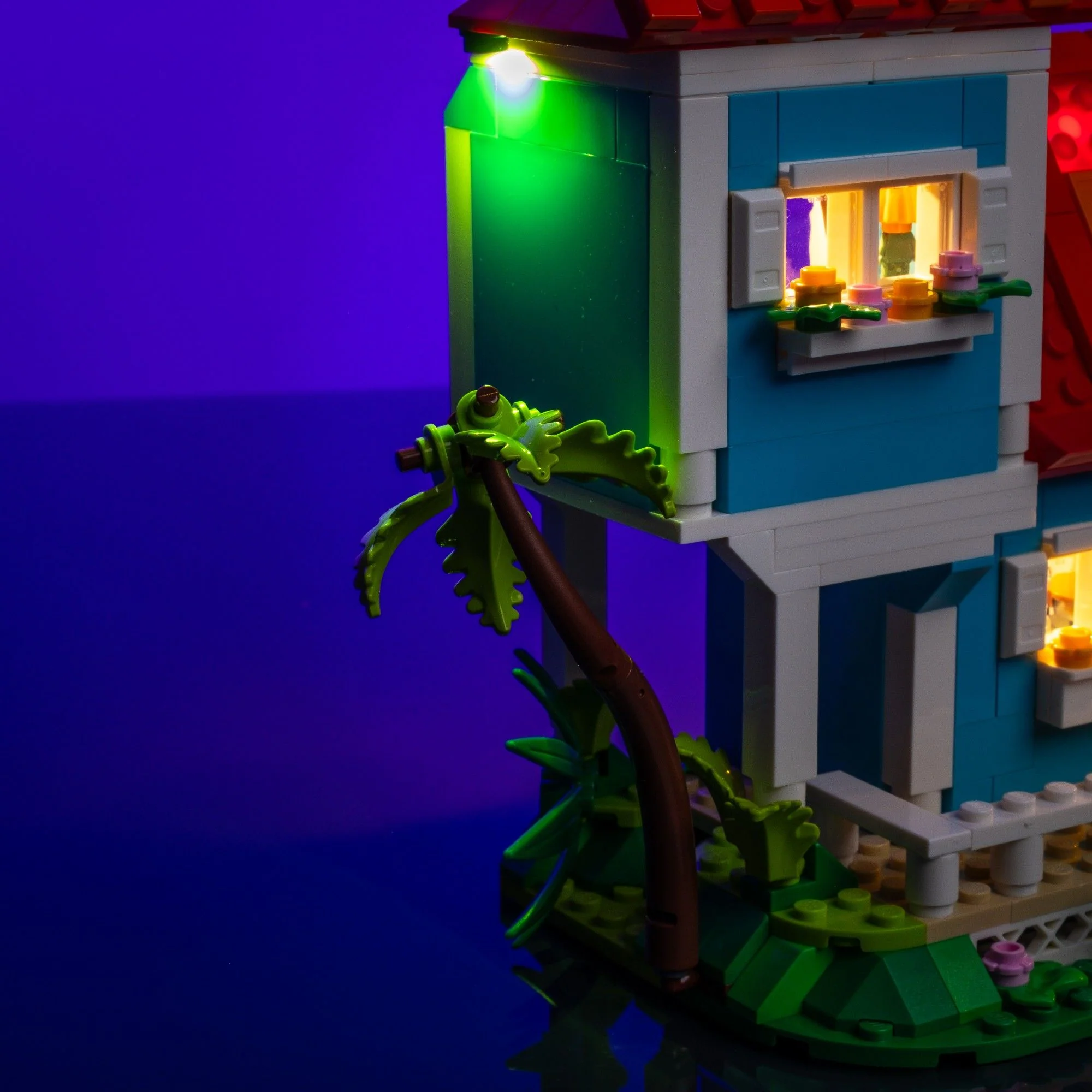 Light Kit for LEGO® Disney Lilo and Stitch Beach House #43268 - Image 9
