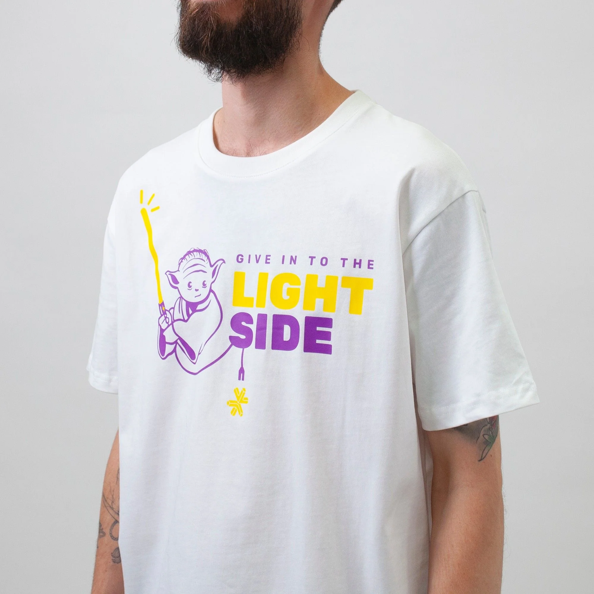 Light My Bricks™ Yoda T-shirt - Image 11
