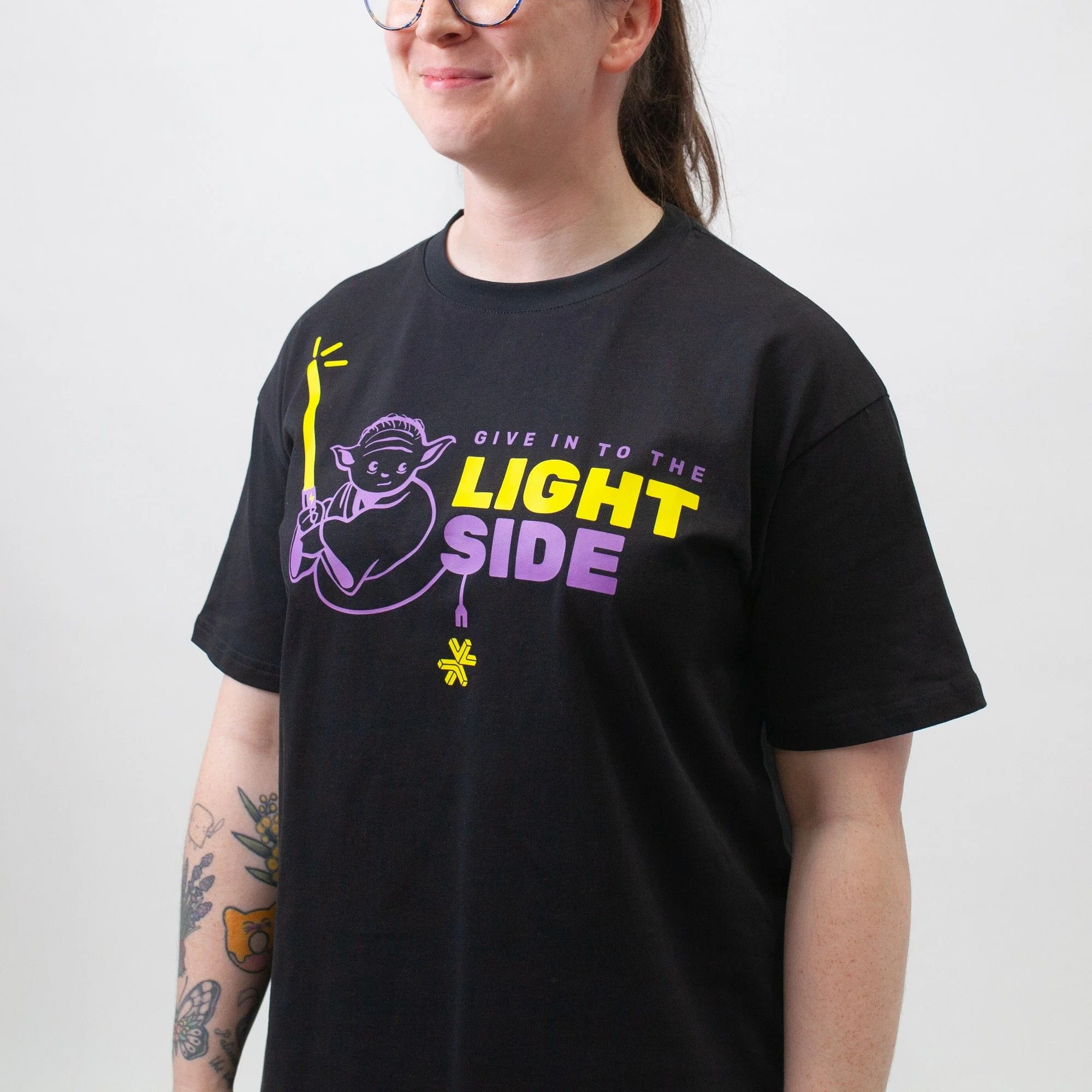 Light My Bricks™ Yoda T-shirt - Image 5